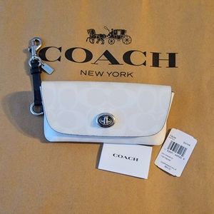 Coach Exclusive Retail Brand Signature Sunglass Case